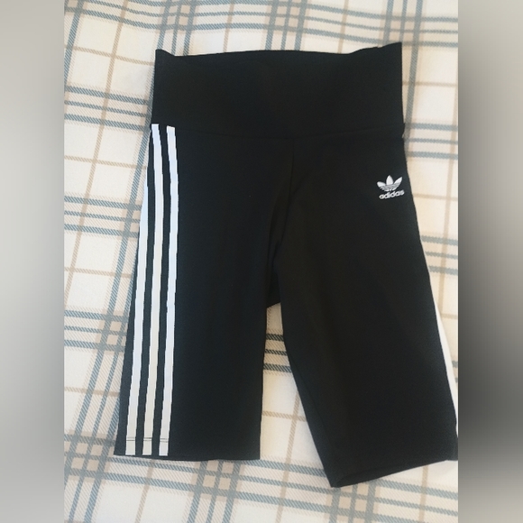 Adidas biker short - Picture 2 of 4